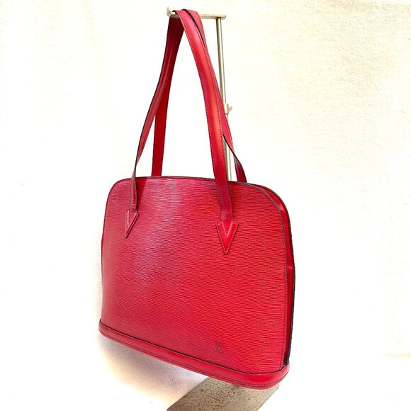 Louis Vuitton Epi Leather Red Lussac Shoulder bag - Picture 15 of 16